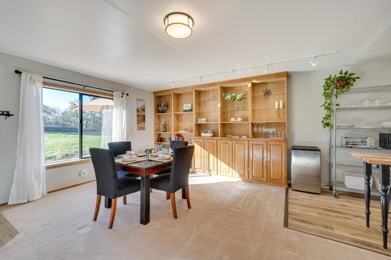 Cozy Central Point Bungalow On Working Winery! エクステリア 写真
