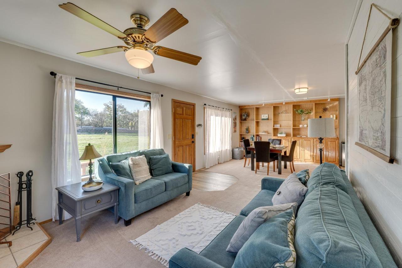 Cozy Central Point Bungalow On Working Winery! エクステリア 写真